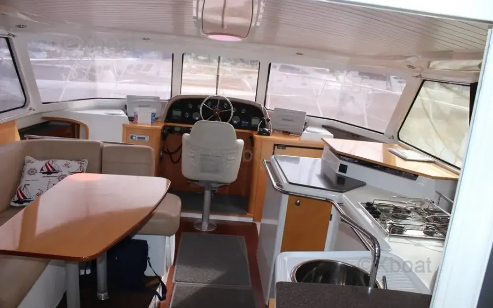 slider 6 Fountaine Pajot Highland 35 Pilot