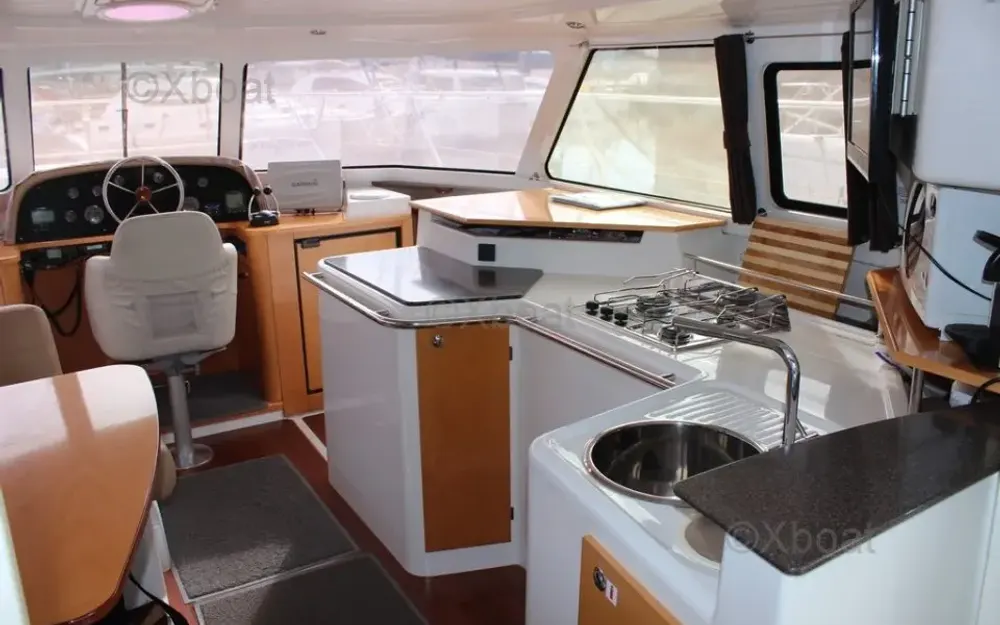 slider 8 Fountaine Pajot Highland 35 Pilot