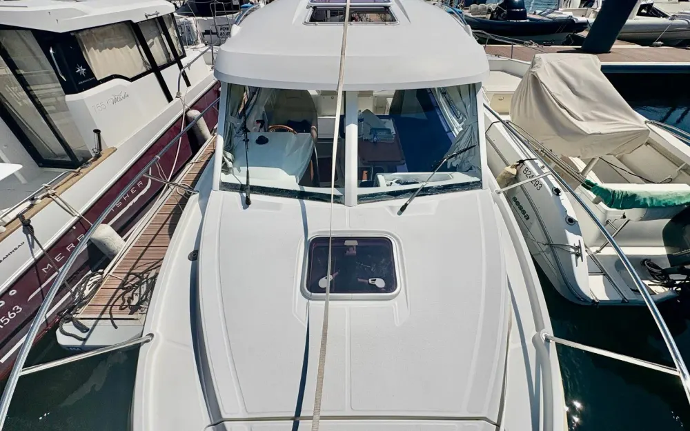 slider 10 Beneteau Antares 750 HB