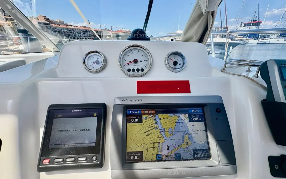 slider 16 Beneteau Antares 750 HB