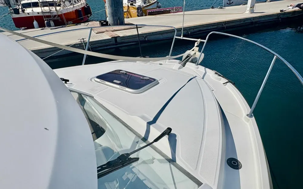slider 7 Beneteau Antares 750 HB
