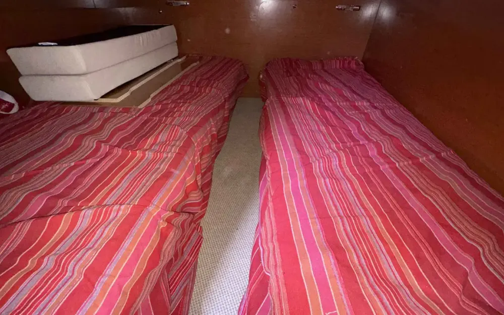 slider 35 Beneteau Antares 10.80