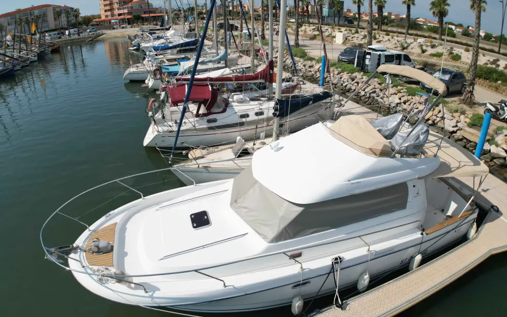 slider 6 Beneteau Antares 10.80