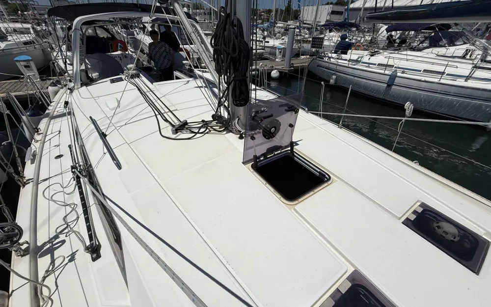 slider 9 Beneteau Oceanis 41.1