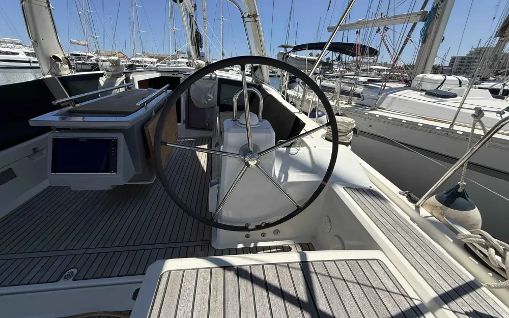 slider 11 Beneteau Oceanis 41.1