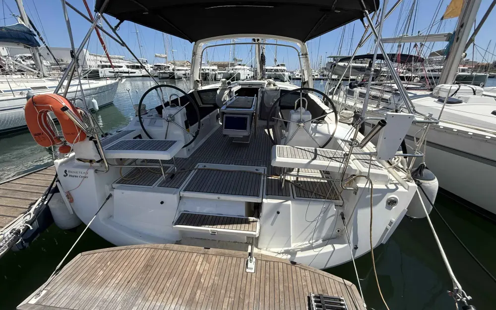 slider 1 Beneteau Oceanis 41.1