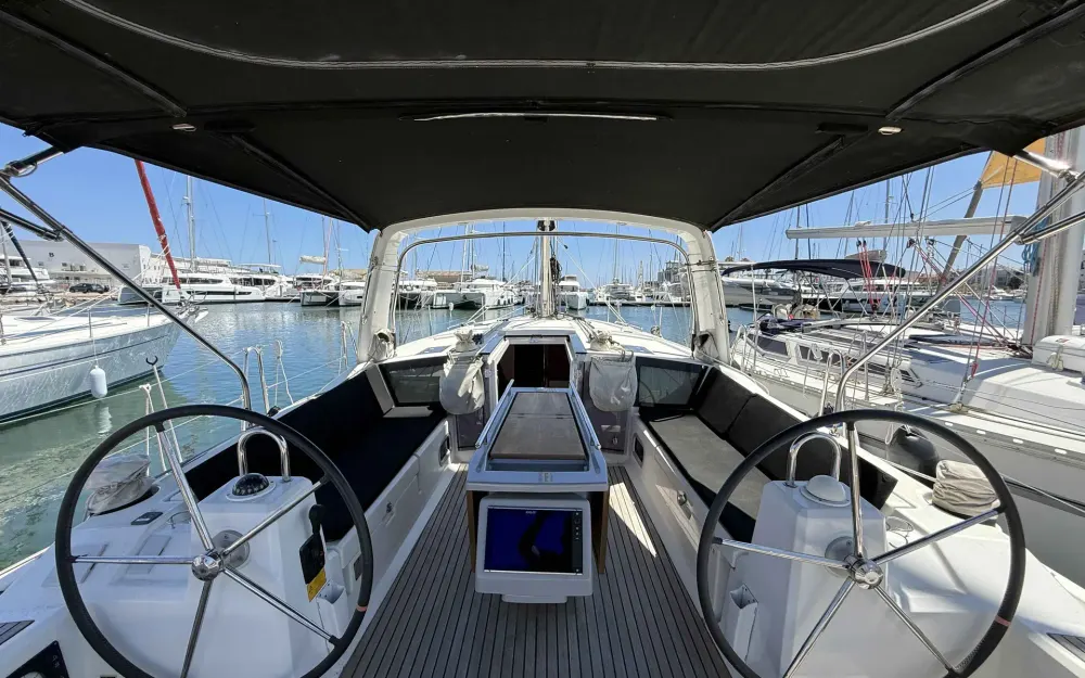 slider 4 Beneteau Oceanis 41.1