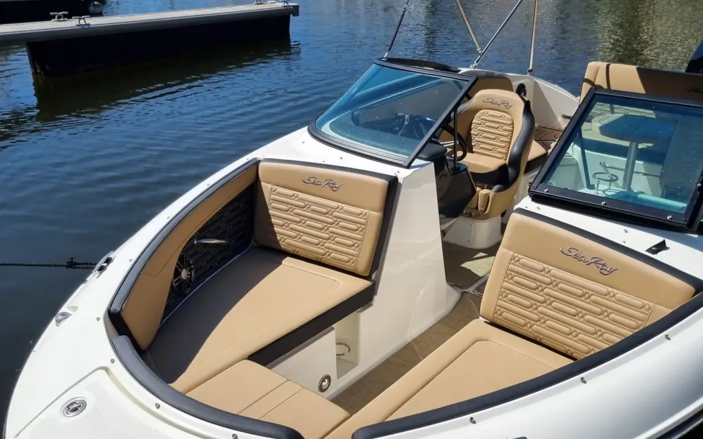slider 2 Sea Ray  210 SPX OB