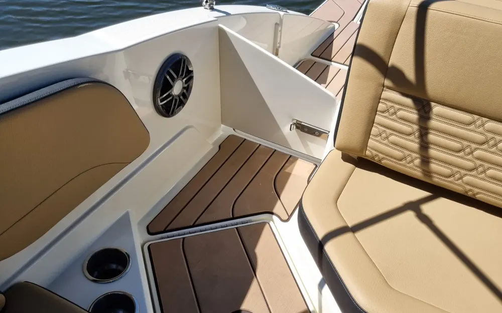 slider 6 Sea Ray  210 SPX OB