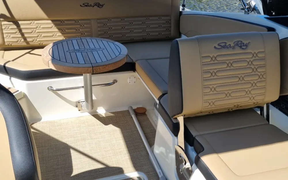 slider 7 Sea Ray  210 SPX OB