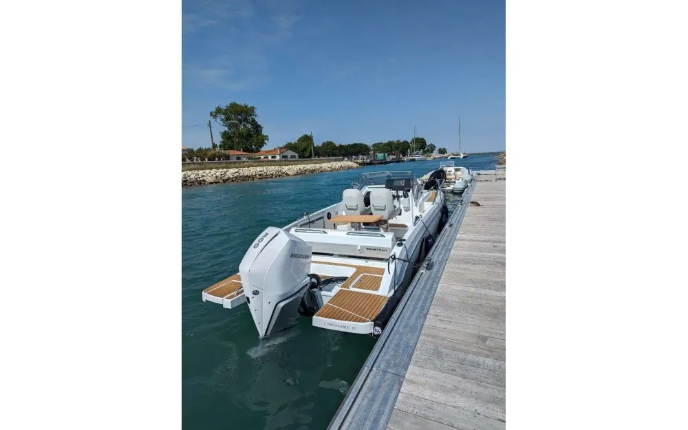 slider 0 Beneteau Flyer 8 SUNdeck