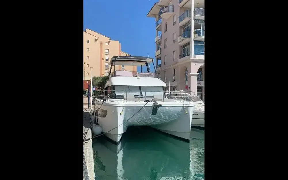 slider 1 Fountaine Pajot My 40