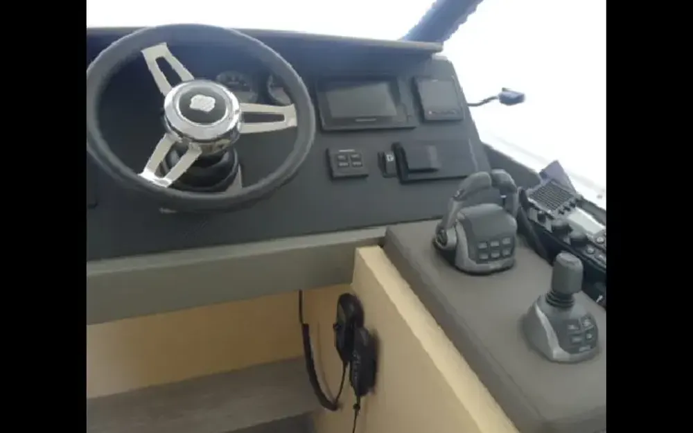 slider 24 Fountaine Pajot My 40
