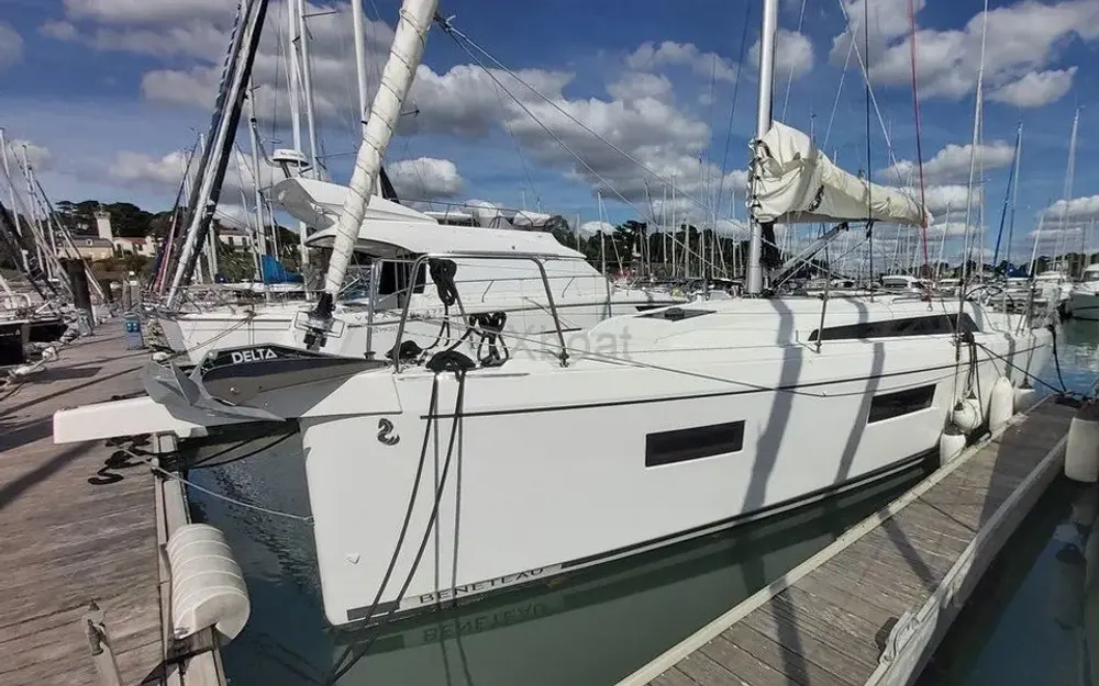 slider 1 Beneteau Oceanis 34.1