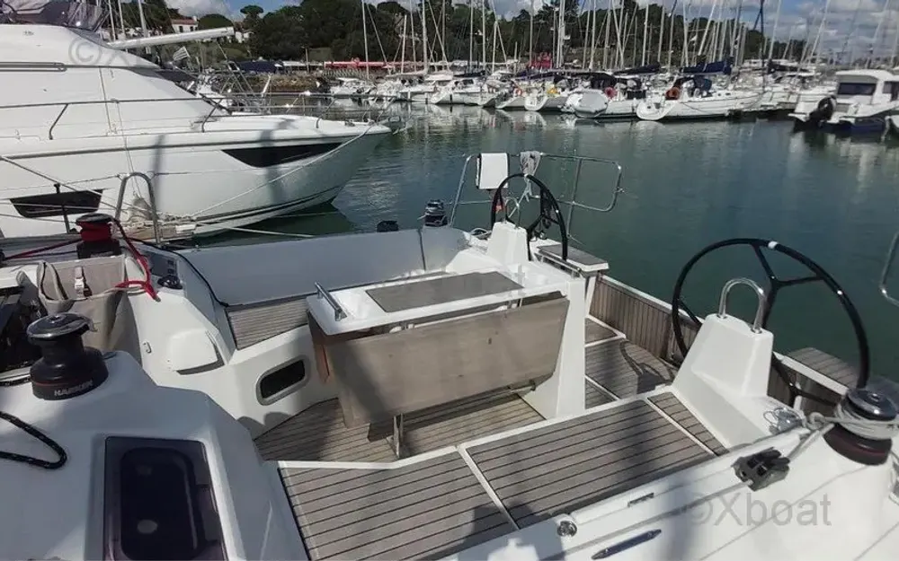 slider 3 Beneteau Oceanis 34.1