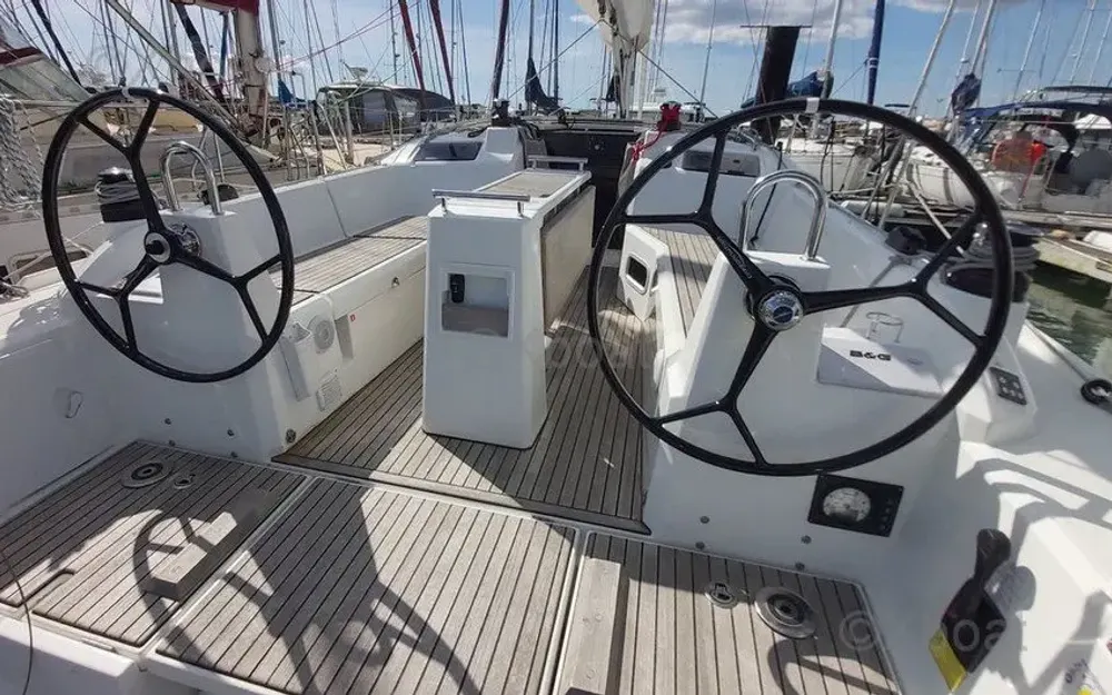 slider 5 Beneteau Oceanis 34.1