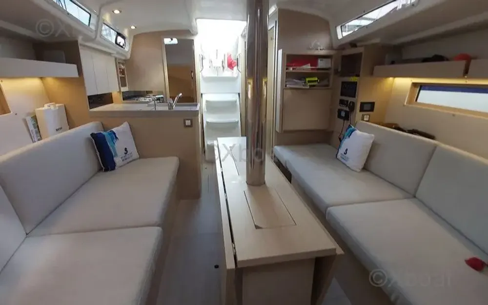 slider 8 Beneteau Oceanis 34.1