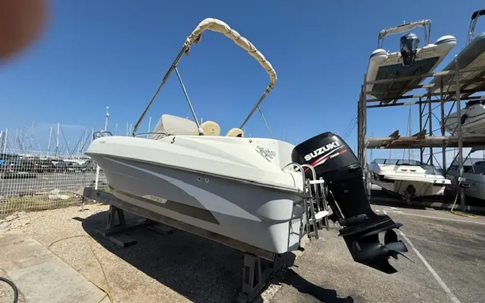slider 2 Beneteau Flyer 550 Open
