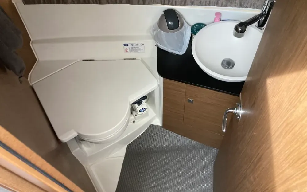 slider 19 Jeanneau Merry Fisher 895