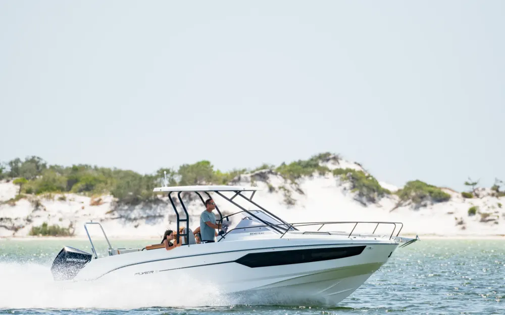 slider 0 Beneteau Flyer 8 SUNdeck