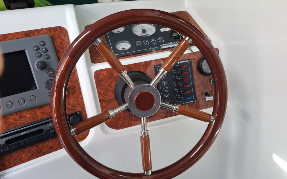 slider 32 Jeanneau Merry Fisher 695