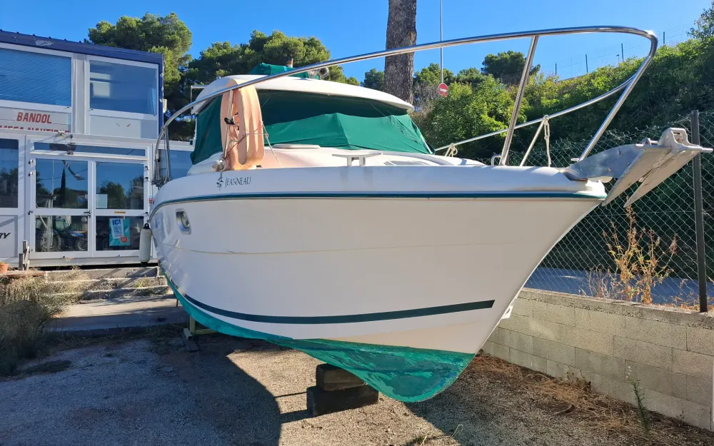 slider 2 Jeanneau Merry Fisher 695