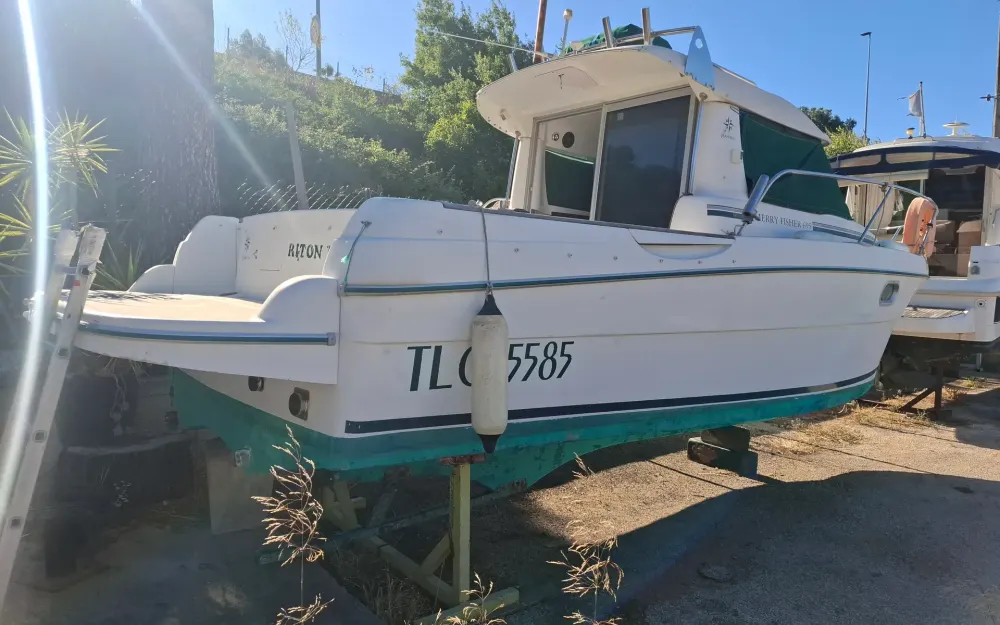 slider 3 Jeanneau Merry Fisher 695