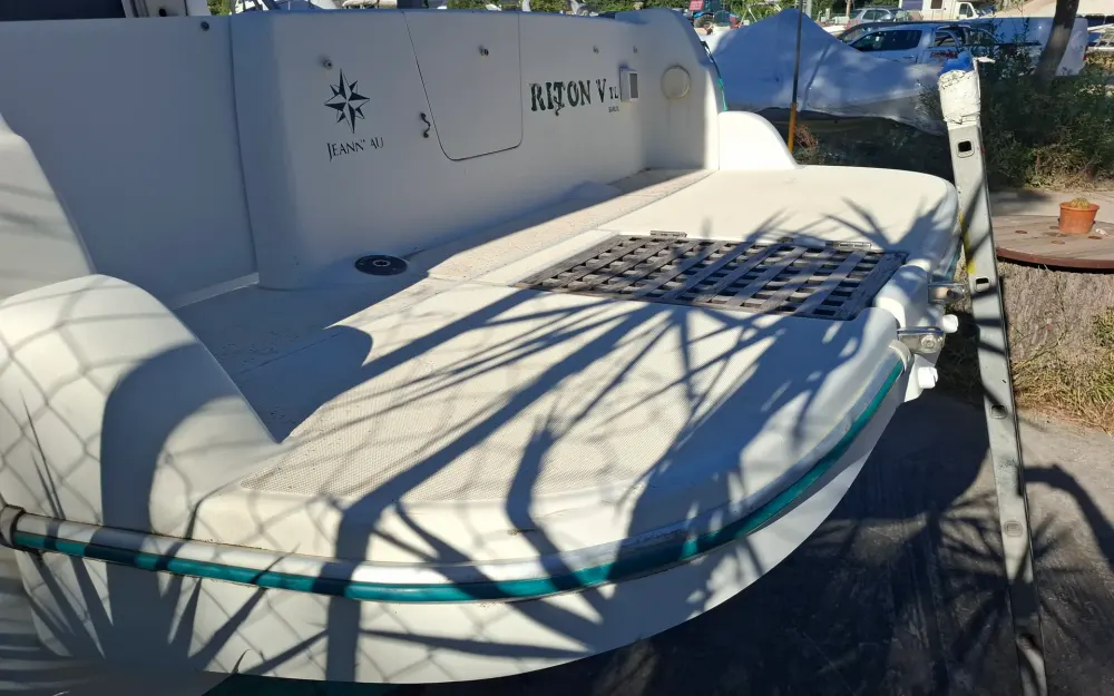 slider 6 Jeanneau Merry Fisher 695