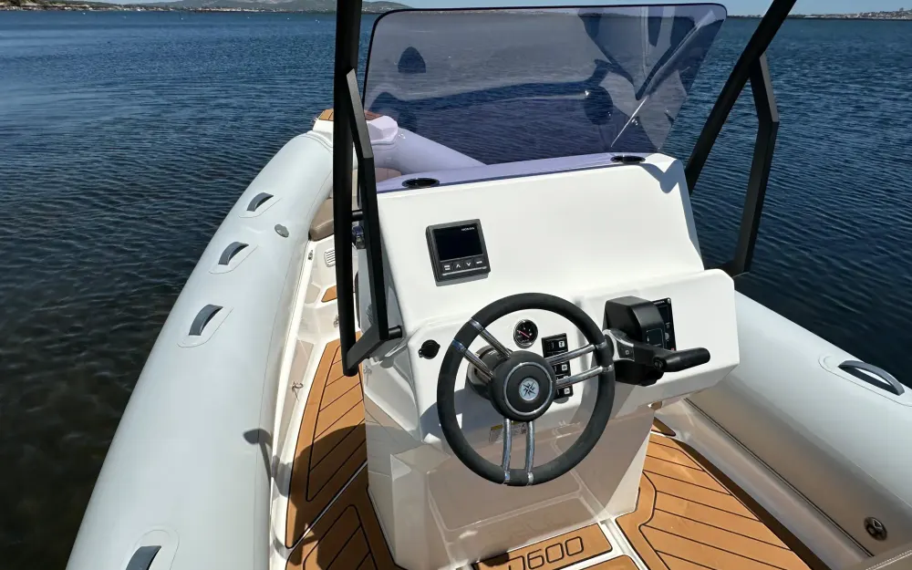 slider 3 Grand Drive Line D600 Lux