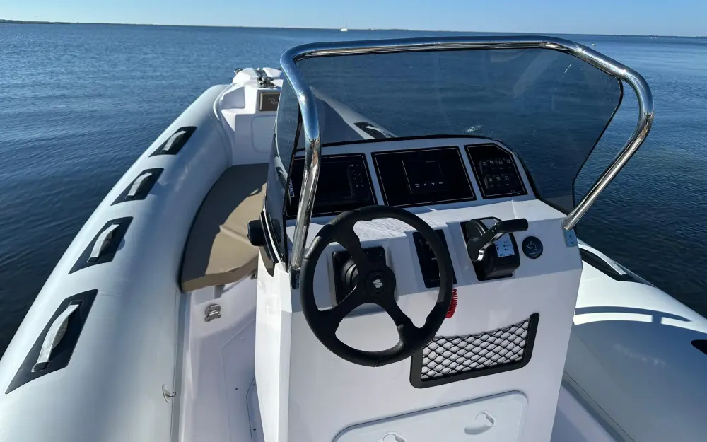 slider 3 Ranieri Cayman 23 Sport