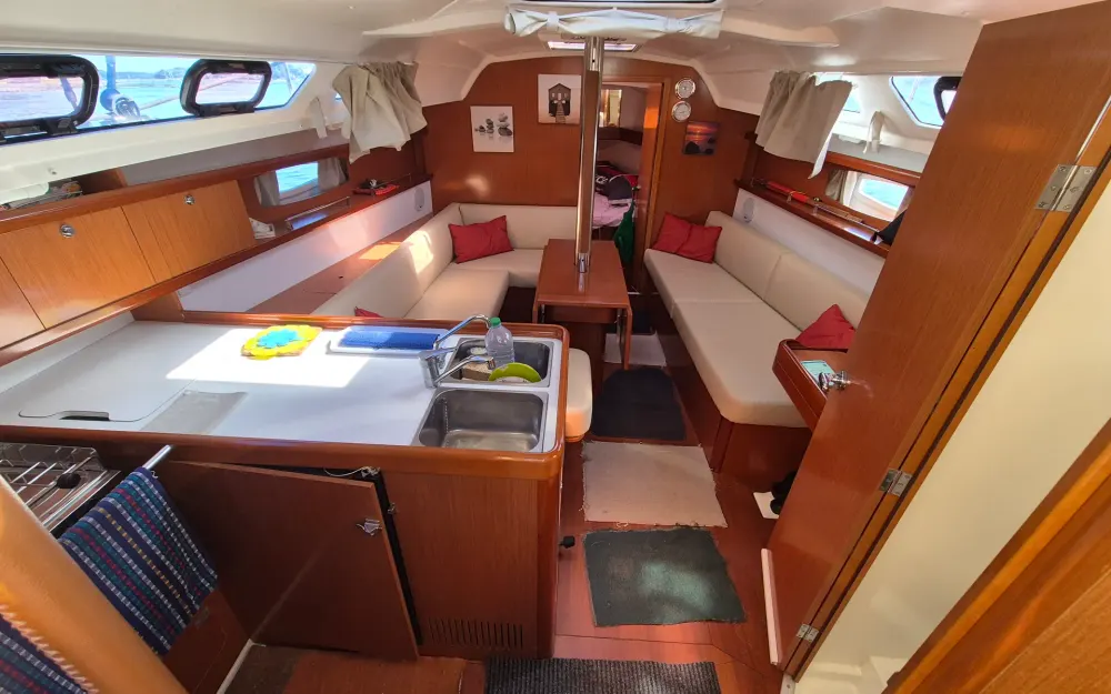 slider 12 Beneteau Oceanis 34