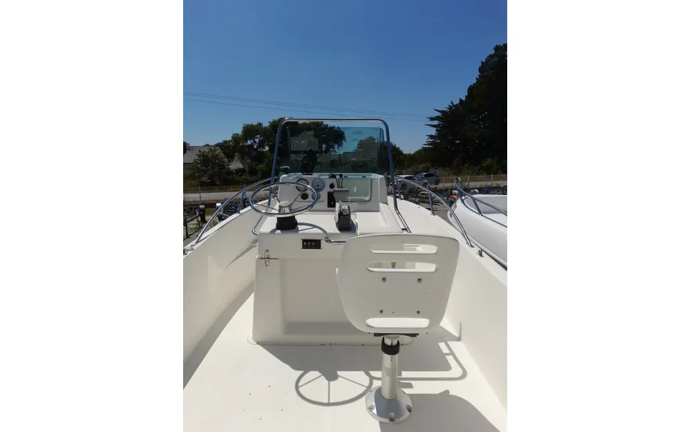 slider 4 Kelt White Shark 175