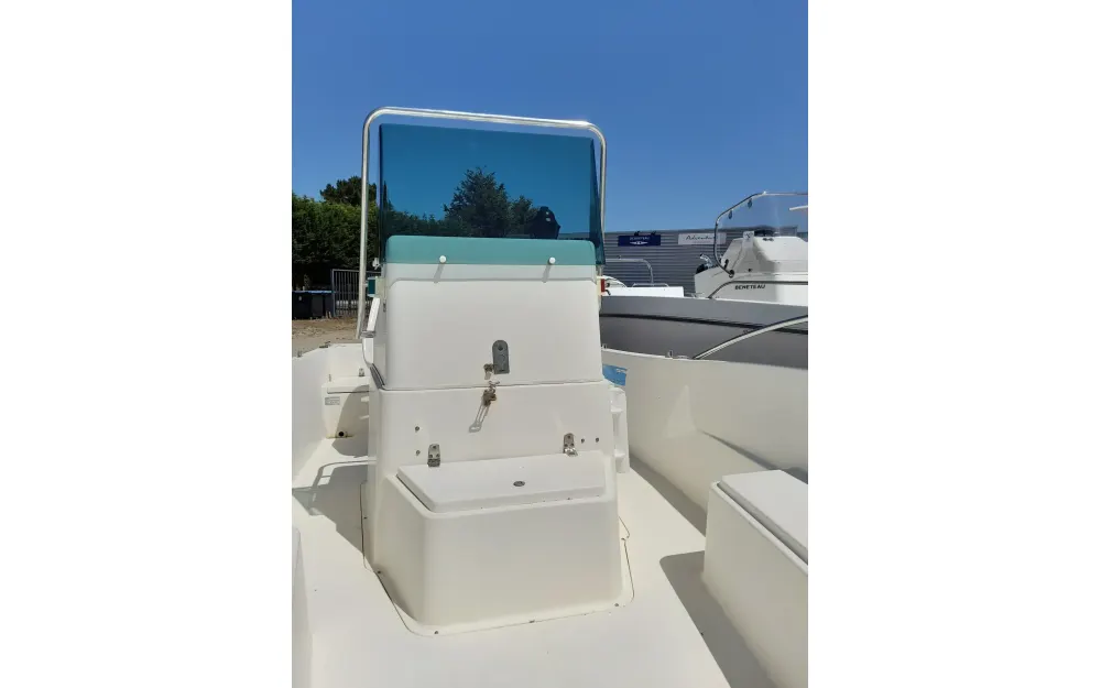 slider 6 Kelt White Shark 175