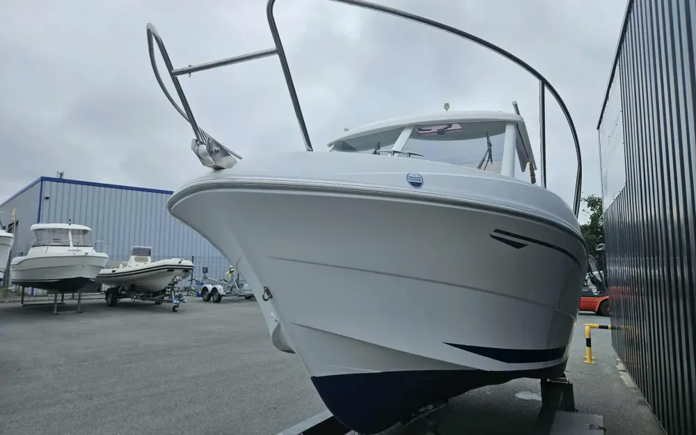 slider 6 Beneteau Antares 580