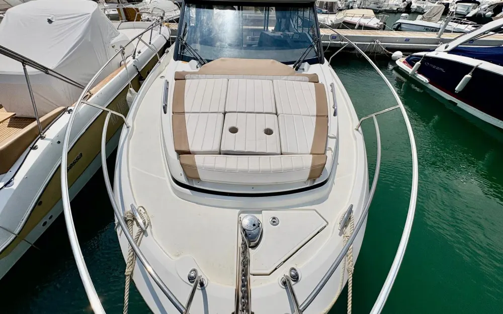 slider 15 Jeanneau NC 33