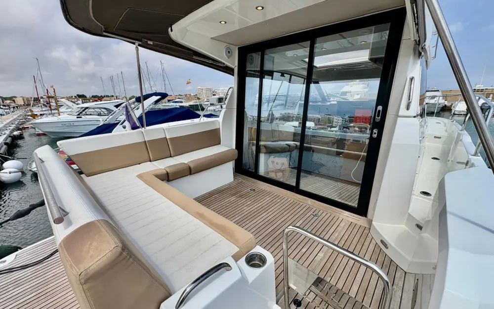 slider 4 Jeanneau NC 33
