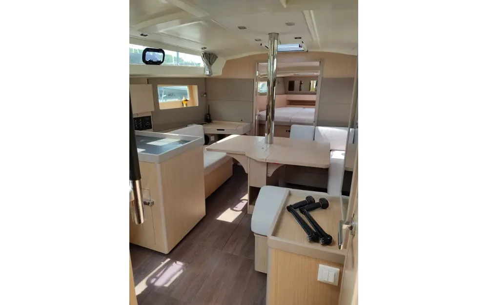 slider 10 Beneteau Oceanis 41.1