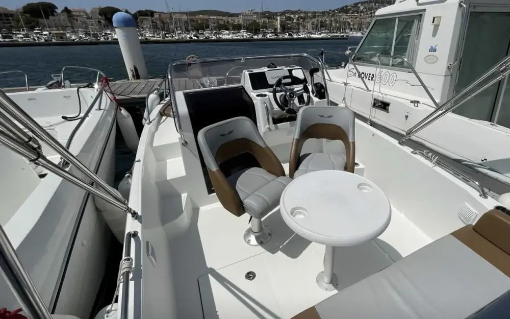 slider 3 Beneteau Flyer 6 SUNdeck