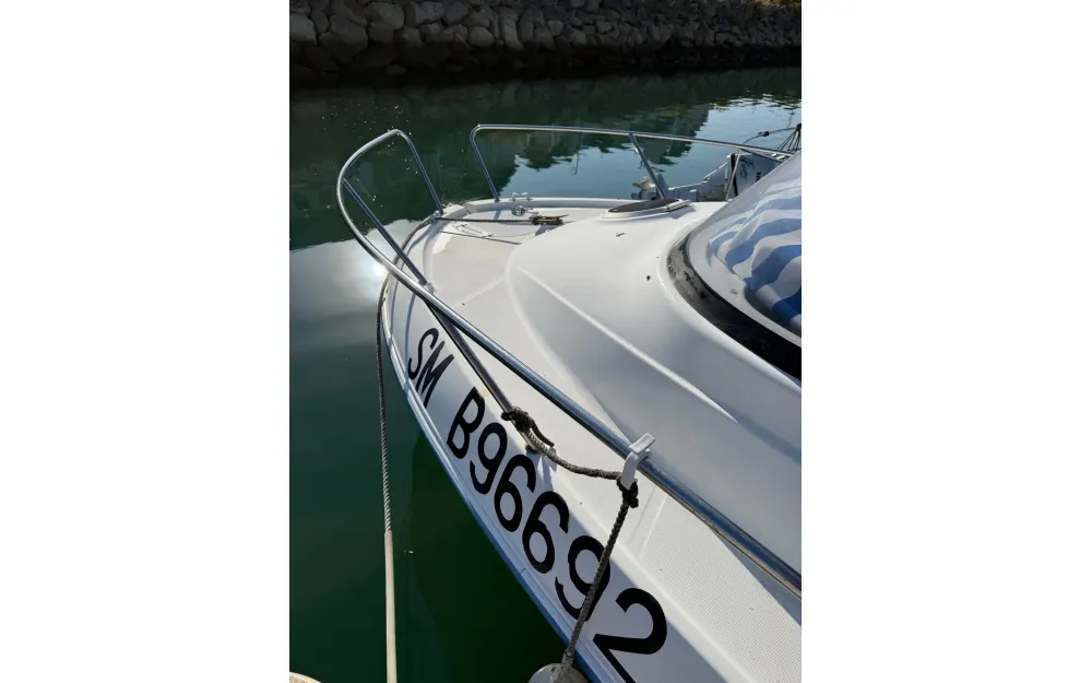slider 2 Quicksilver  540 Pilothouse