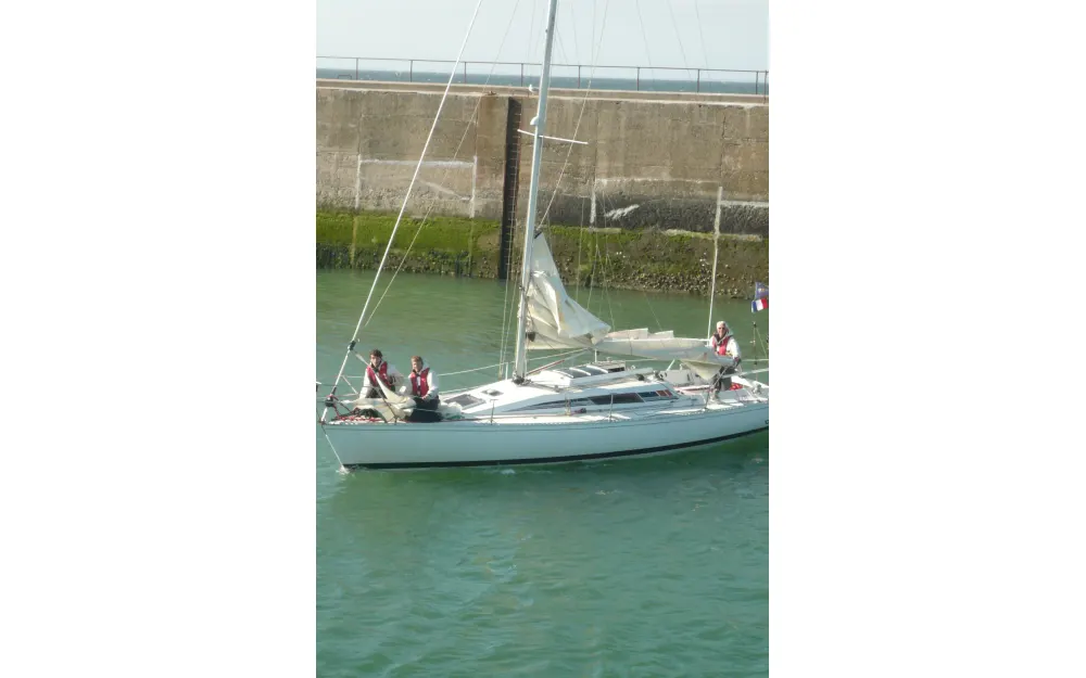 slider 2 Beneteau First Class 10