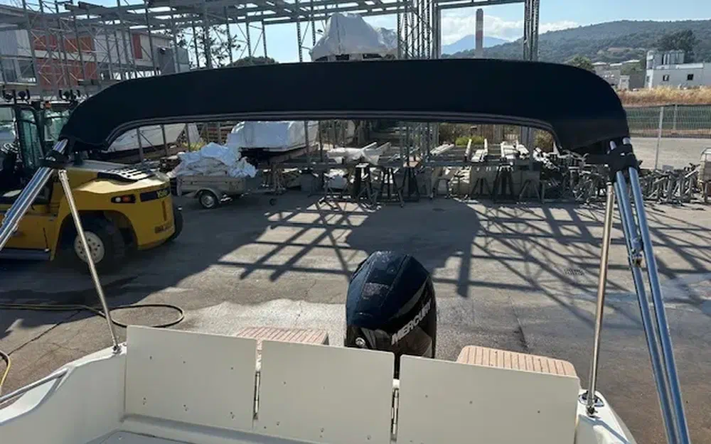 slider 18 Quicksilver 675