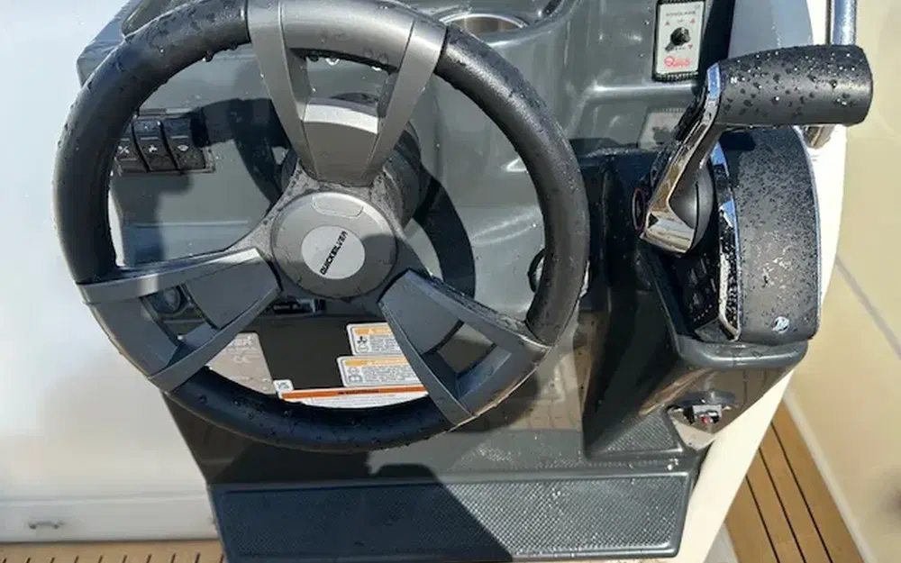 slider 21 Quicksilver 675