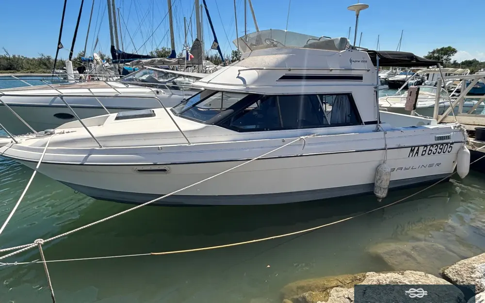 slider 0 Bayliner Cierra 2556