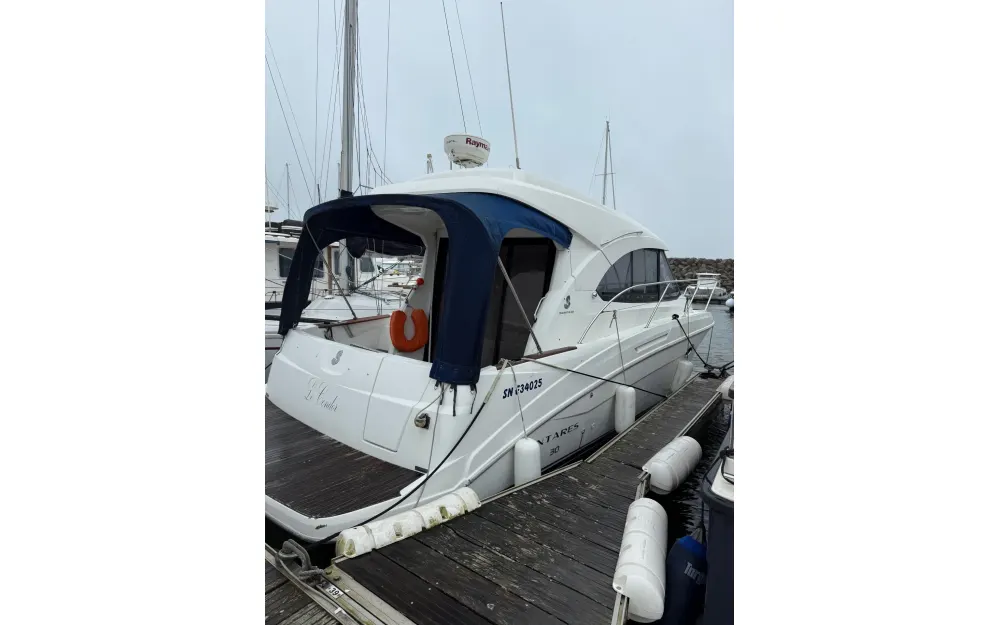 slider 1 Beneteau Antares 30 S