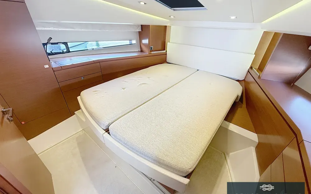 slider 13 Jeanneau Prestige 450 Fly