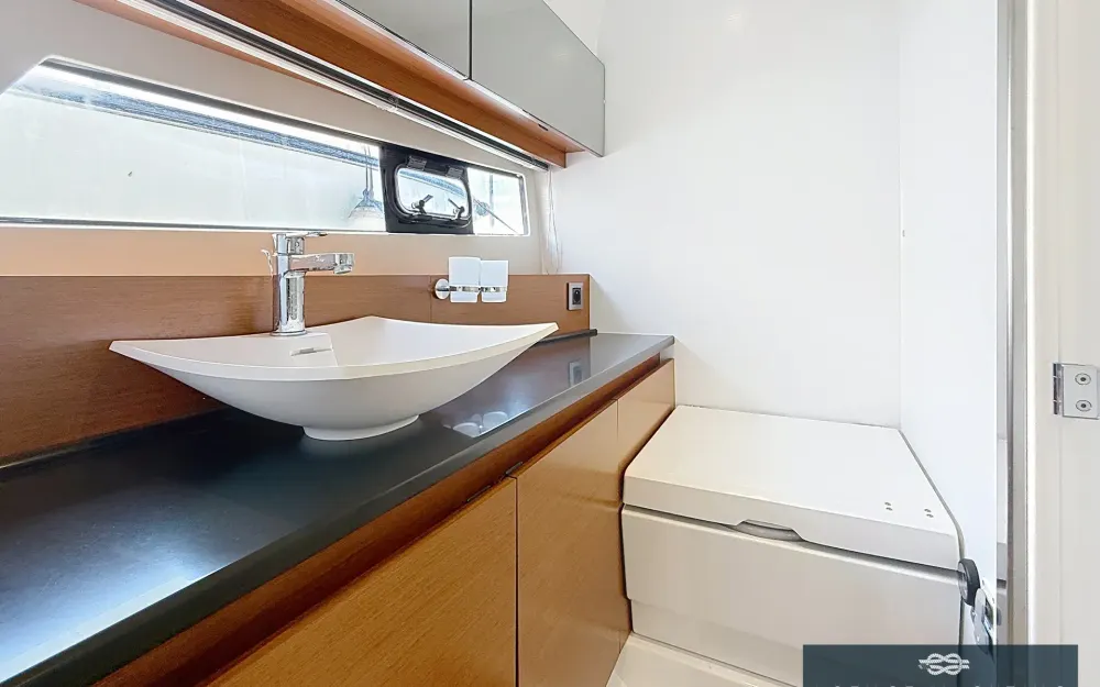 slider 19 Jeanneau Prestige 450 Fly