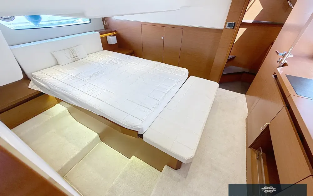 slider 21 Jeanneau Prestige 450 Fly