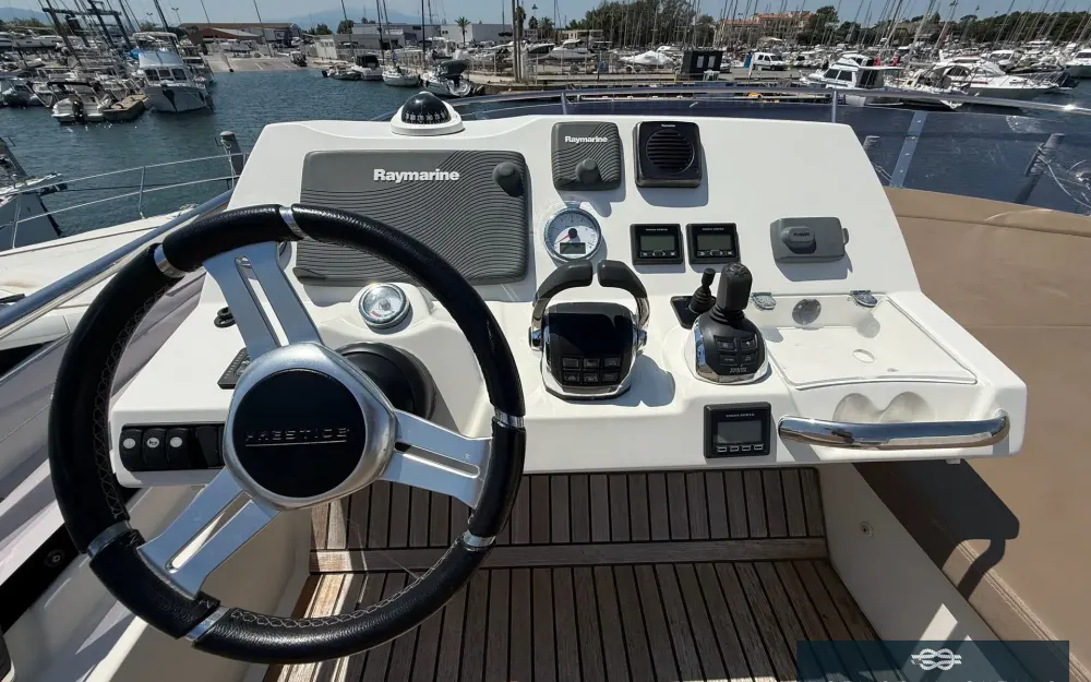 slider 31 Jeanneau Prestige 450 Fly