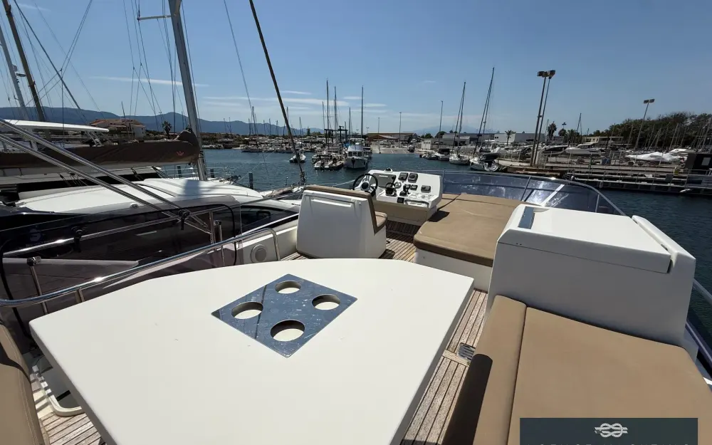 slider 35 Jeanneau Prestige 450 Fly