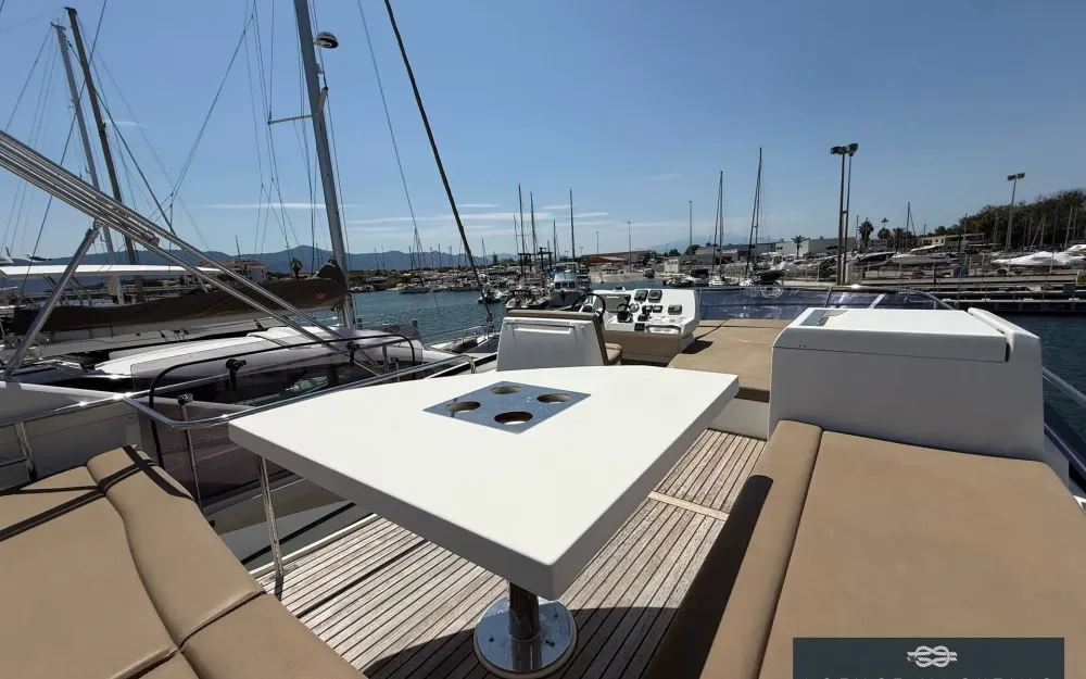slider 36 Jeanneau Prestige 450 Fly